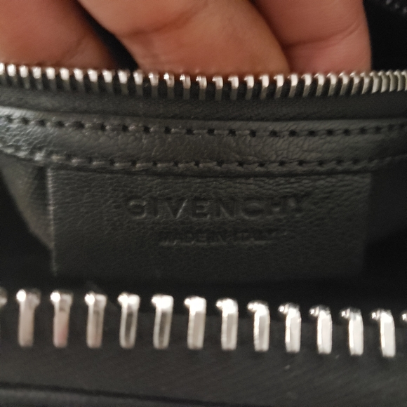 Givenchy ANTIGONA Sugar MINI ***AUTHENTIC*** - Picture 2 of 14